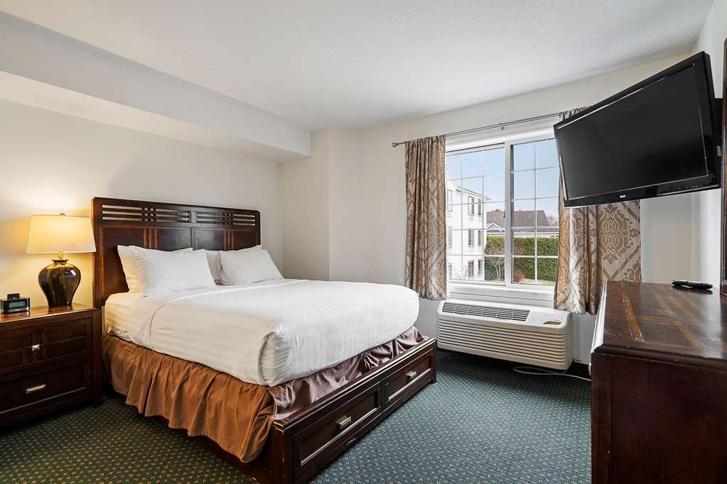 Charlevoix Inn & Suites Surestay Collection By Best Western חדר תמונה