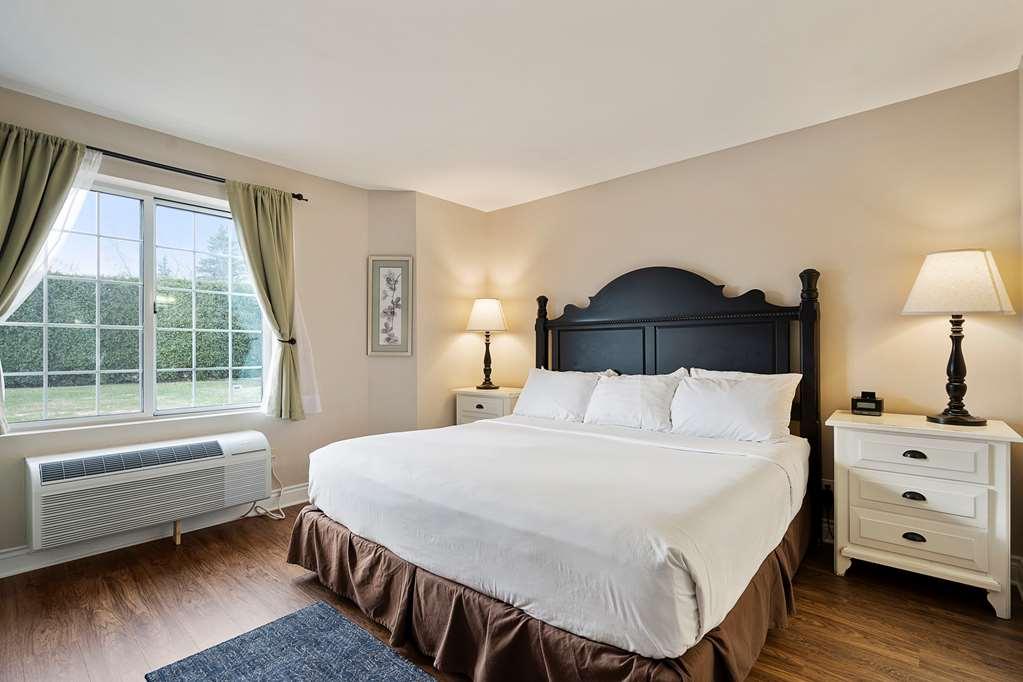 Charlevoix Inn & Suites Surestay Collection By Best Western חדר תמונה