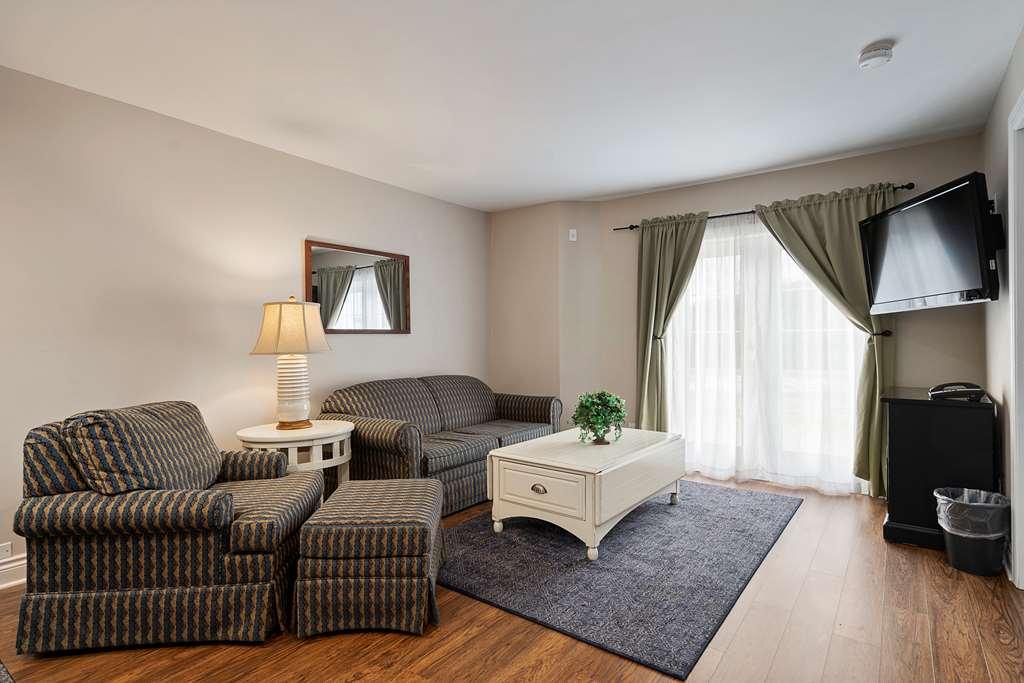 Charlevoix Inn & Suites Surestay Collection By Best Western חדר תמונה