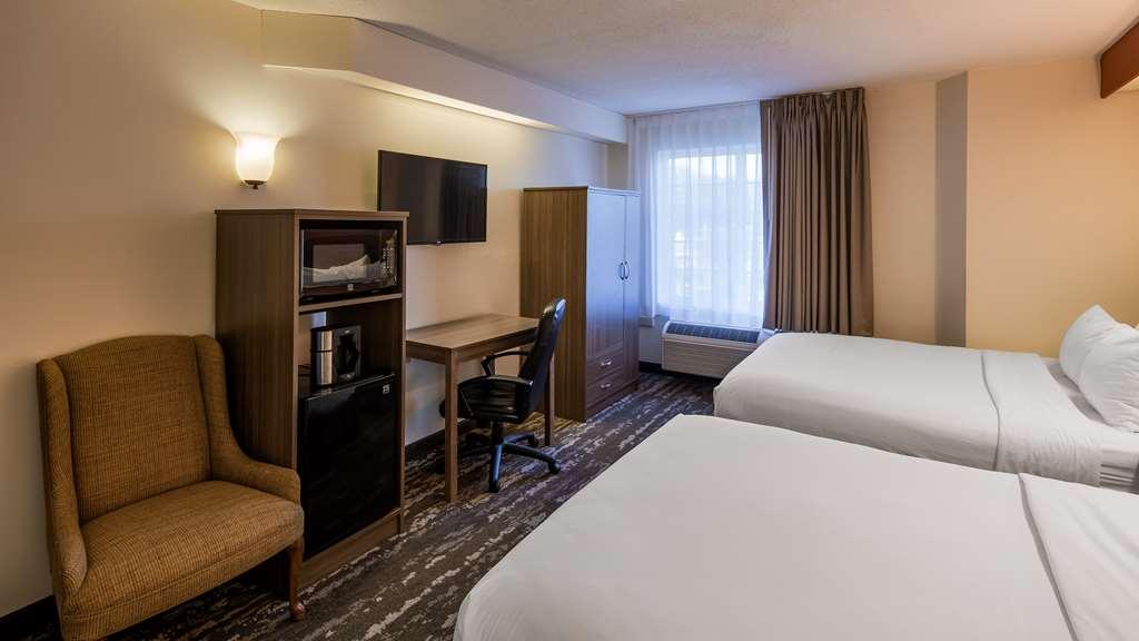 Charlevoix Inn & Suites Surestay Collection By Best Western חדר תמונה